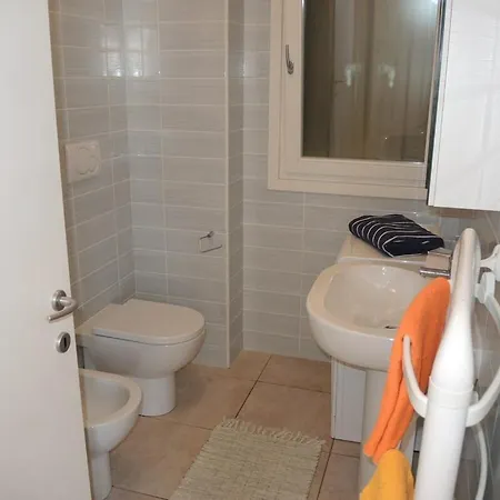Beautiful With Swimming Pool And Solarium *